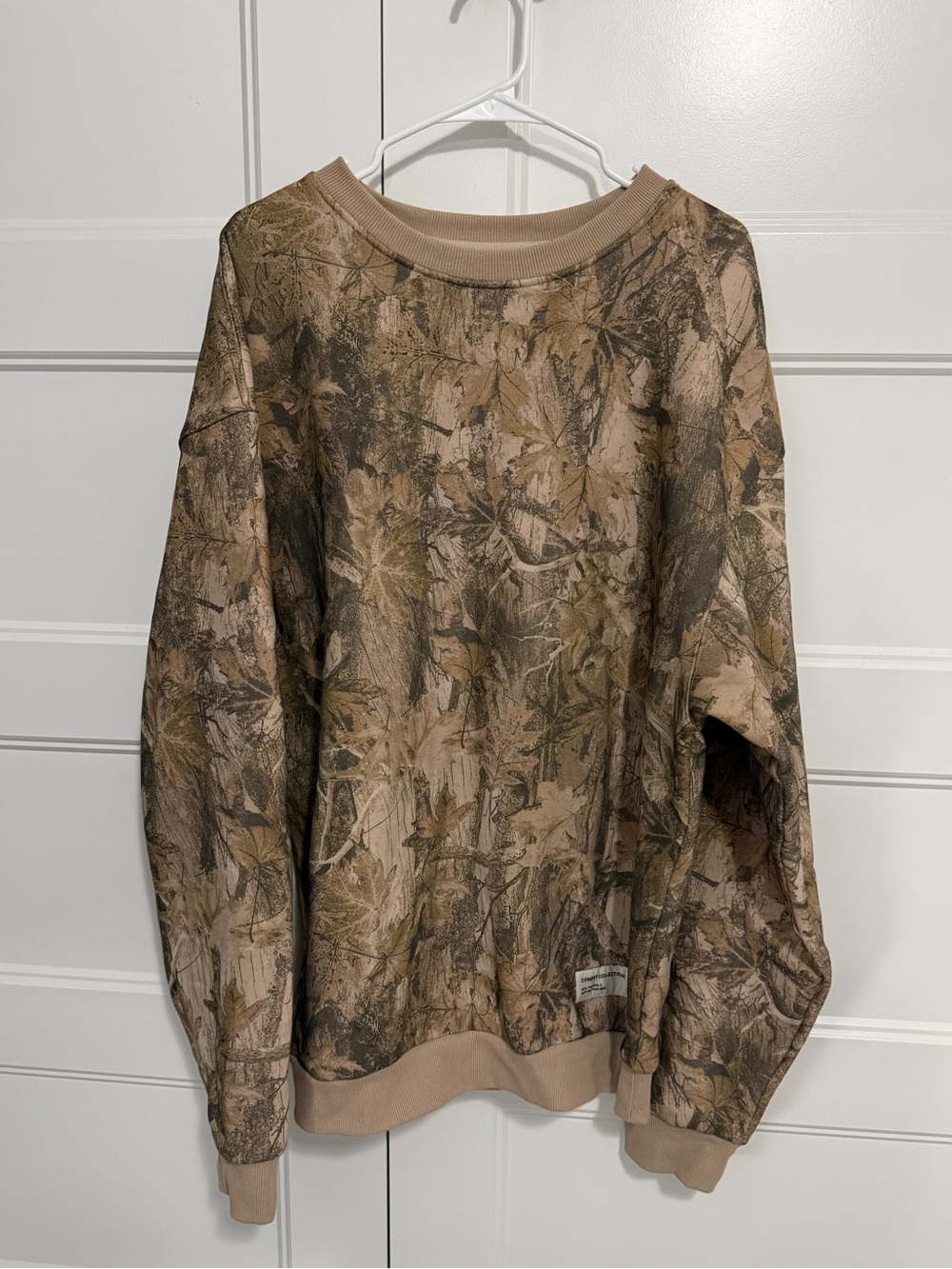 COMFRT Camo Crewneck